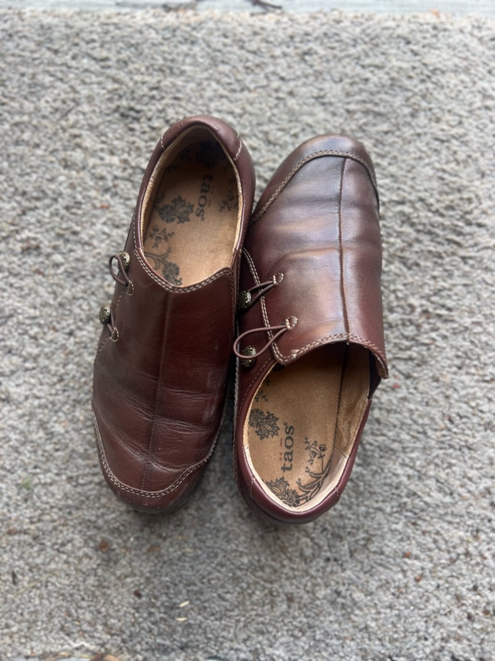 Taos clogs -8.5